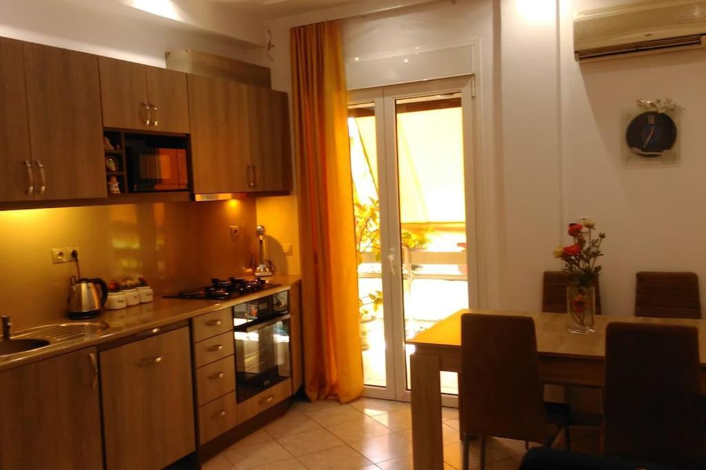 Διαμέρισμα Στην Καρδιά Της Αθήνα Exterior foto
